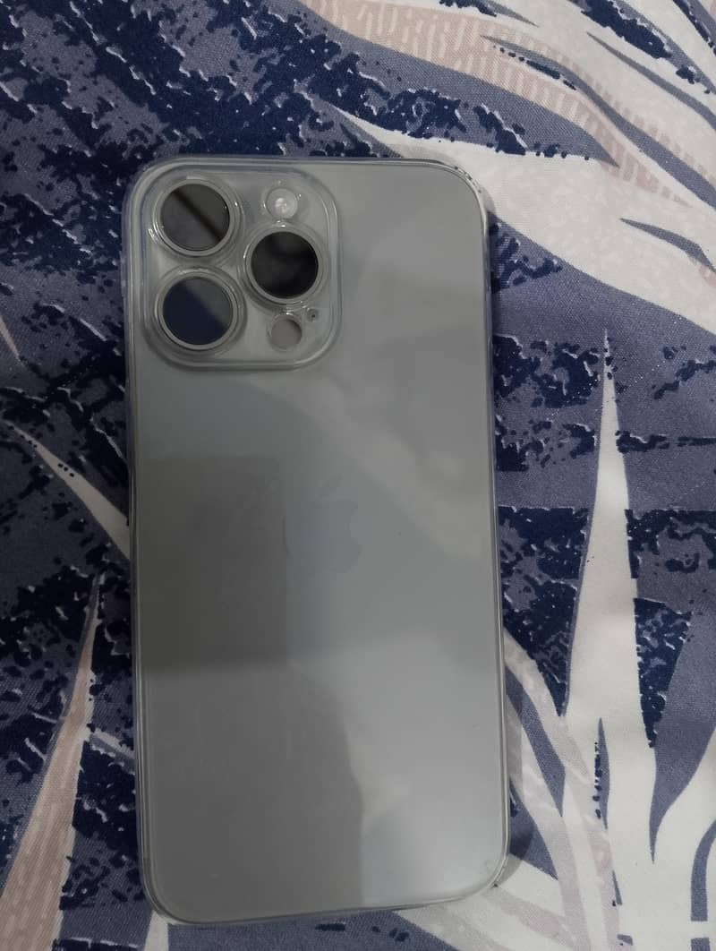 Apple iPhone 15 Pro Max 1