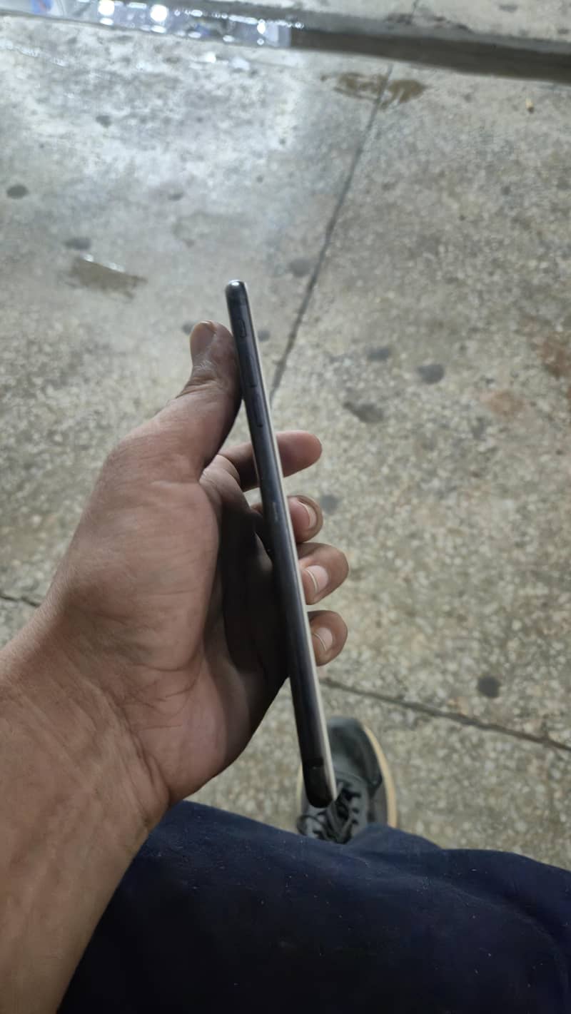 Apple iPhone 7 Plus 6
