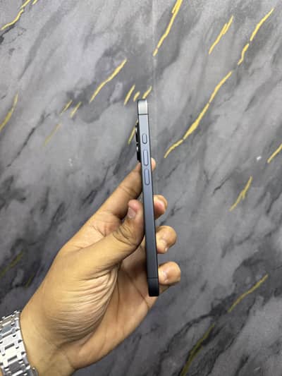 Apple iPhone 17 256GB NON PTA JV KIT 10/10