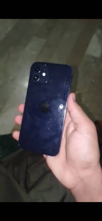 Apple iPhone 12
