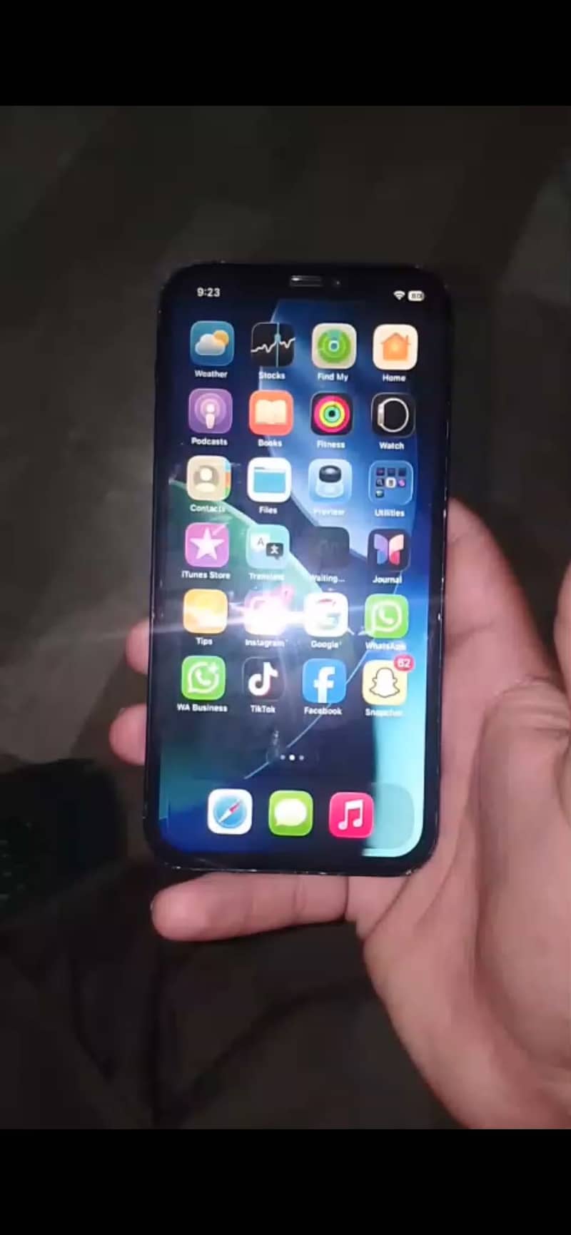 Apple iPhone 12 1