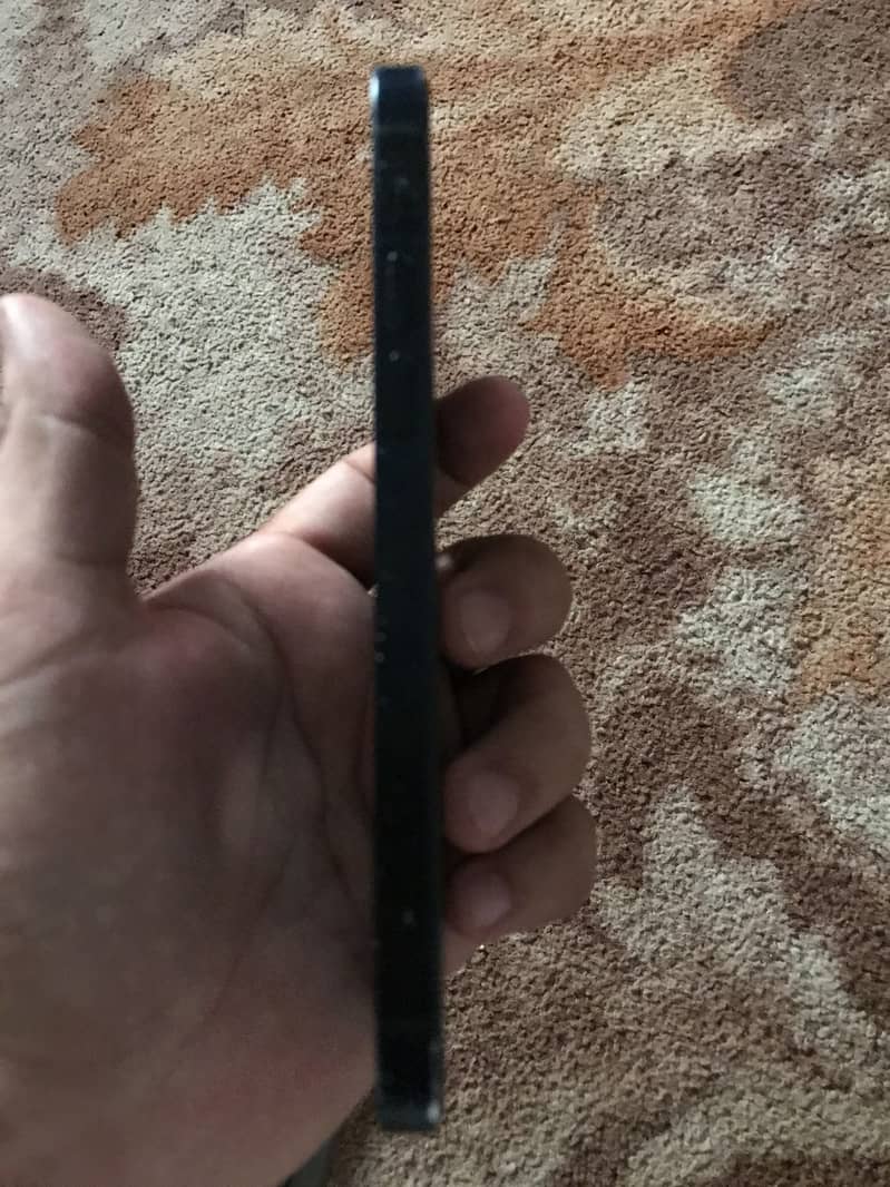 Apple iPhone 12 2