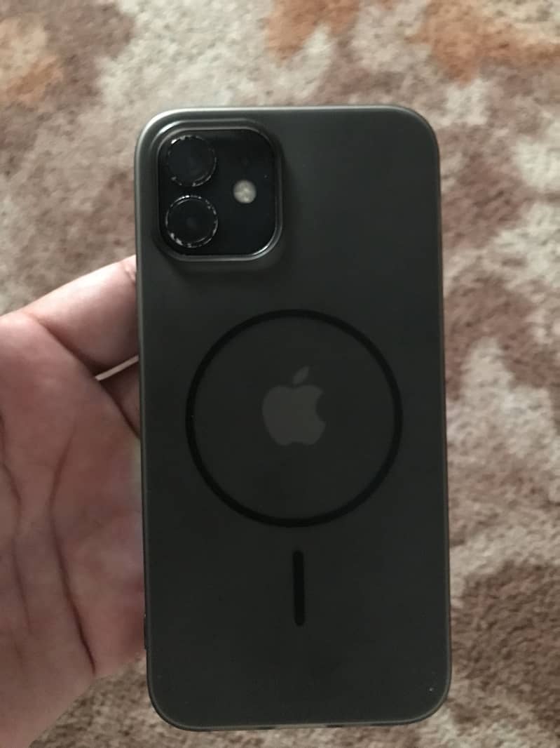 Apple iPhone 12 6