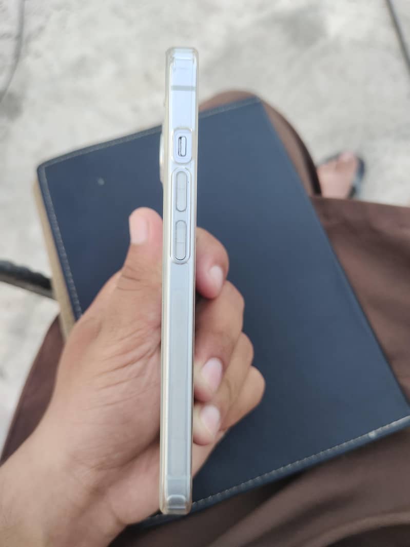 Apple iPhone 15 2