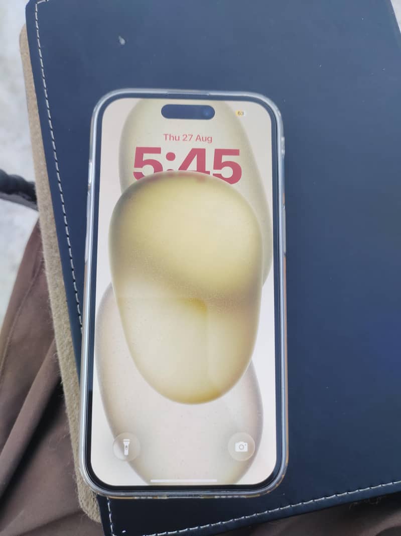 Apple iPhone 15 4