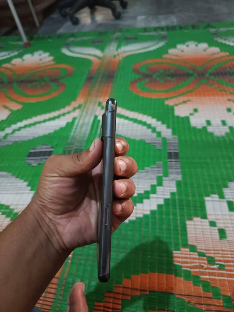 Google Pixel 7 4