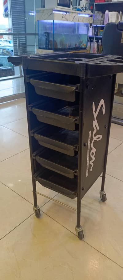 trolley salon