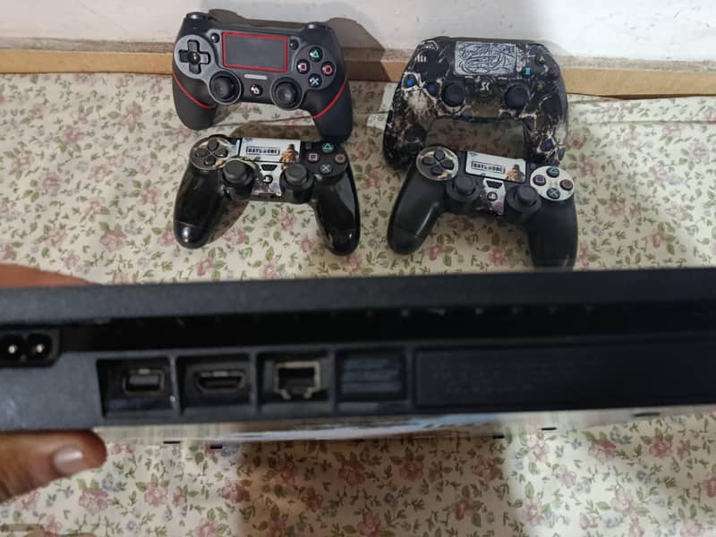 Ps4 slim 1