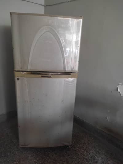 DAWLANCE REFRIGERATOR  ORIGINAL COMPANY GASS  WORKING CONDITION