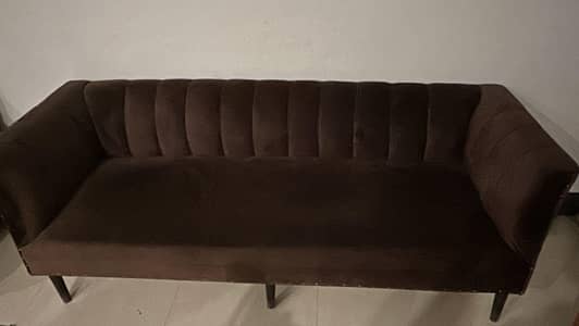 Almost new Sofa set in lowest price