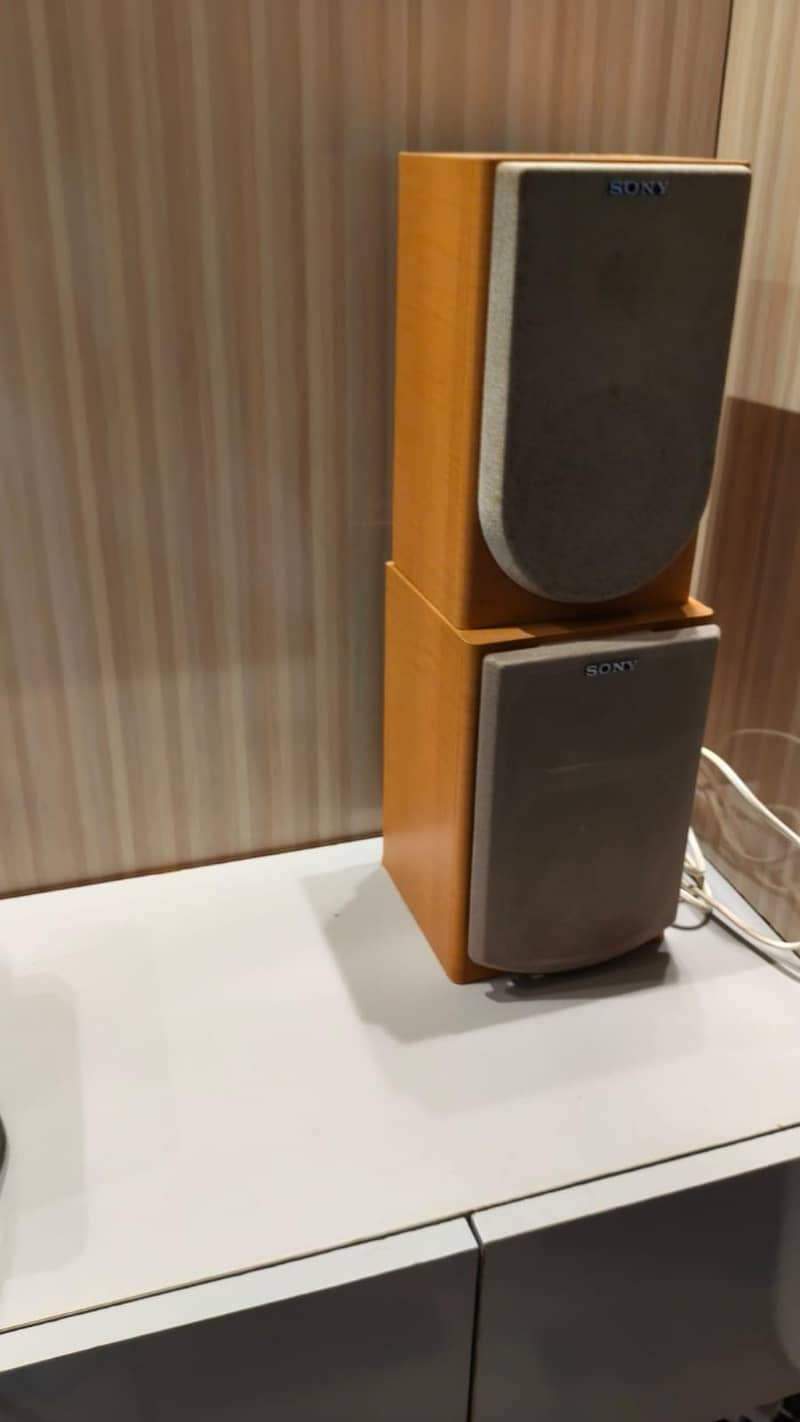 Sony speaker 4