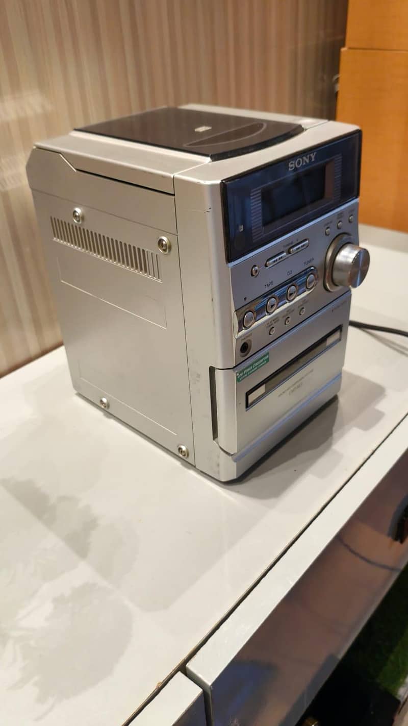 Sony speaker 7