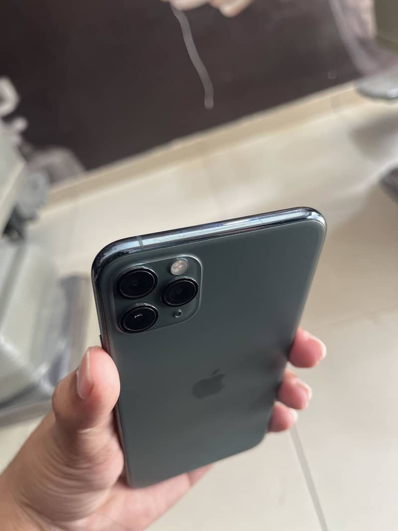 Apple iPhone 11 Pro Max 1