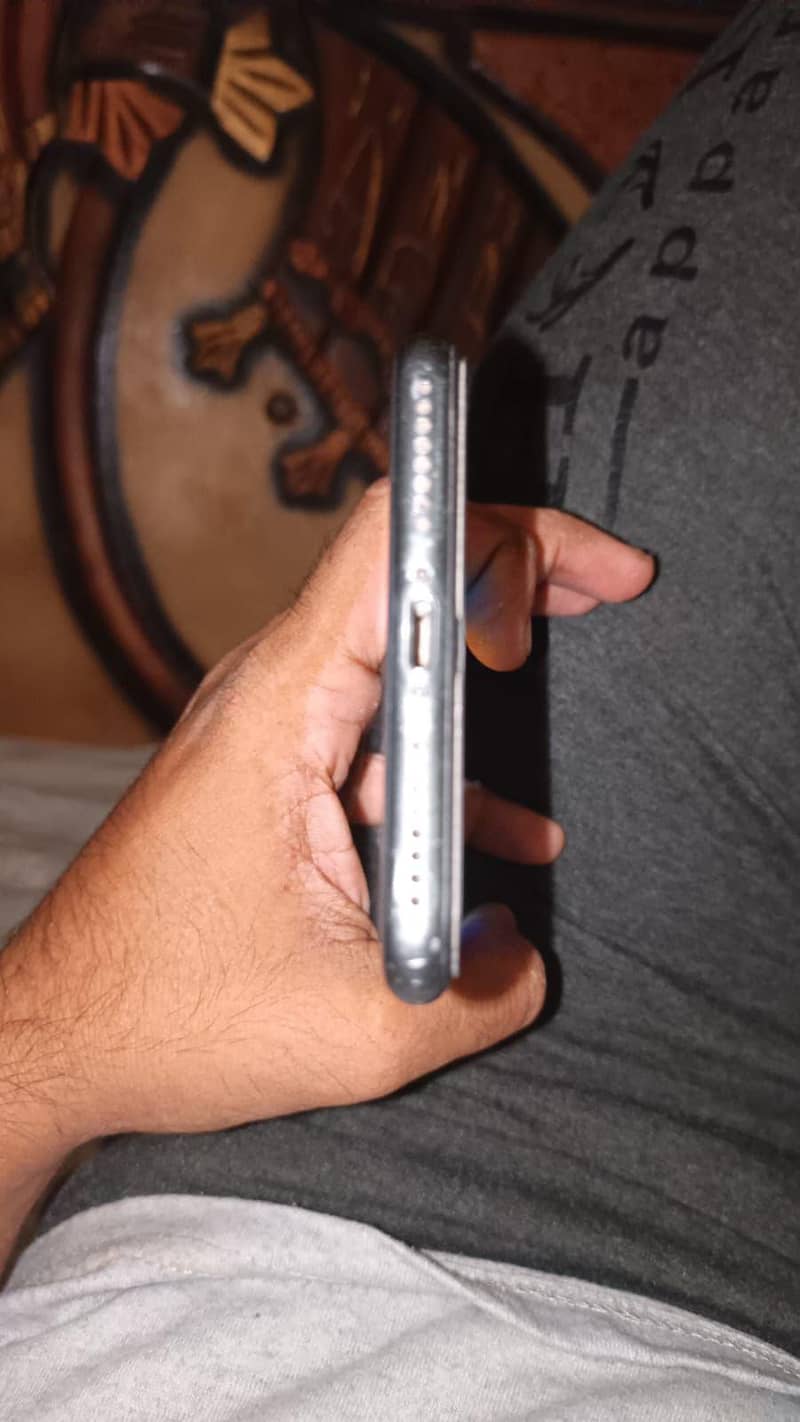 Apple iPhone 8 Plus 1