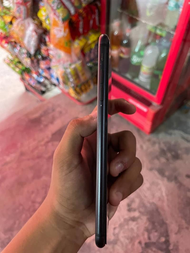 Apple iPhone 7 Plus 1