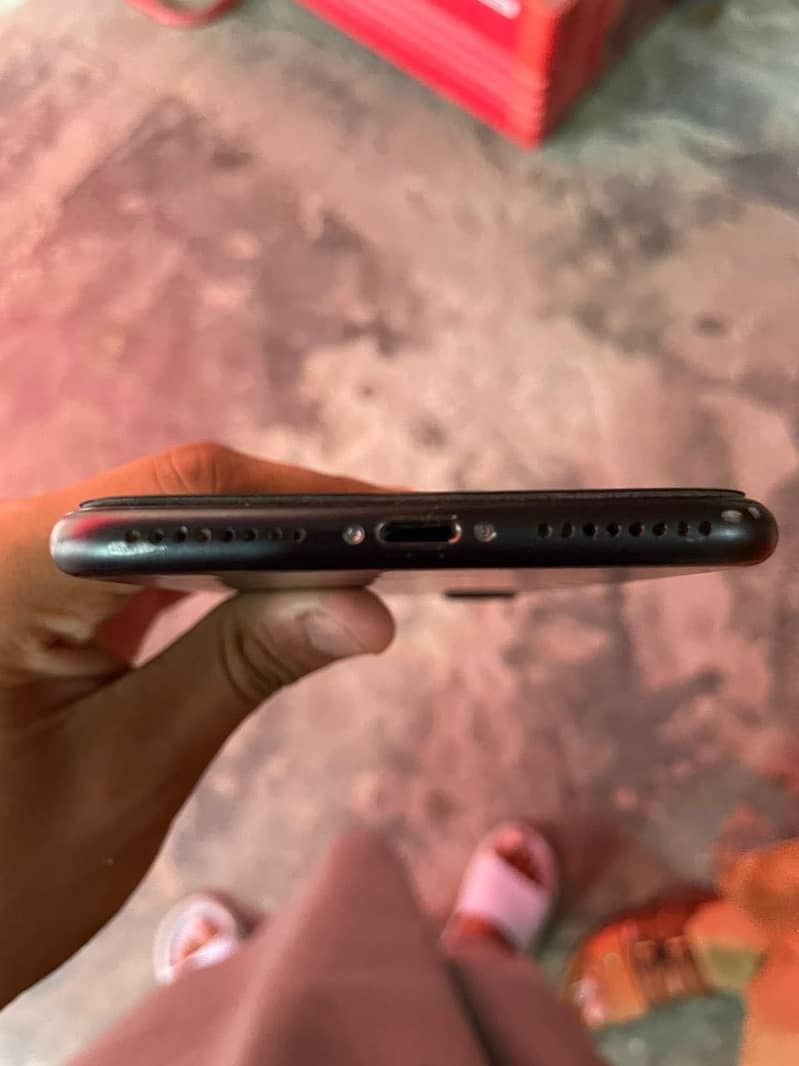 Apple iPhone 7 Plus 4