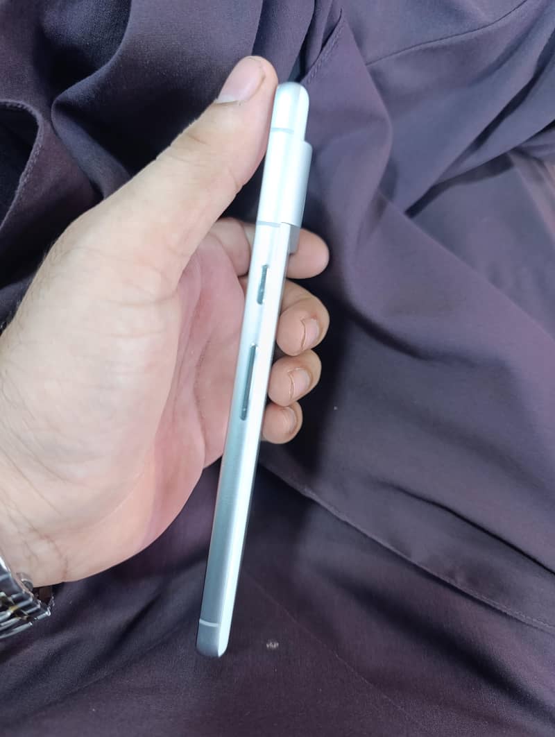 Google Pixel 7 3