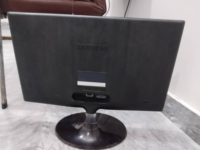 Samsung syncmaster s22b350 1