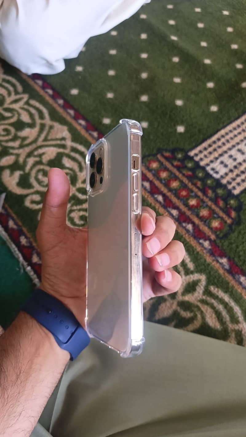 Apple iPhone 12 Pro Max 0