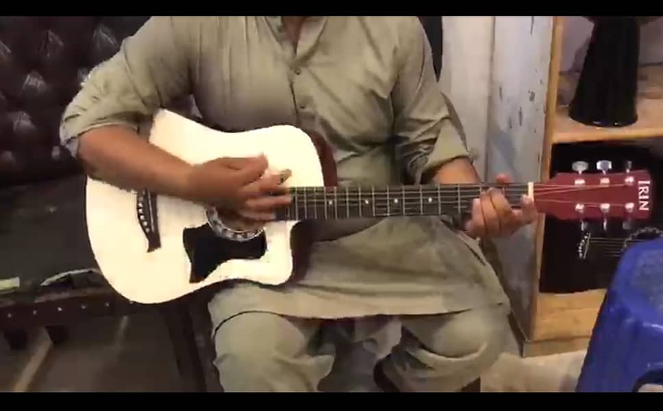 Guitar Irin 3