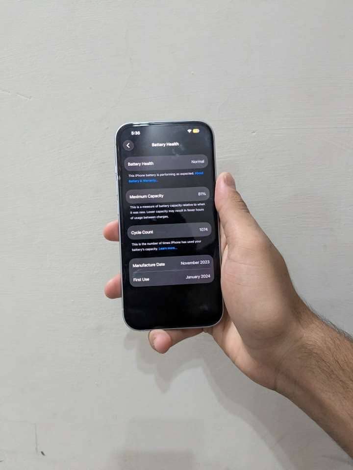 Apple iPhone 15 3