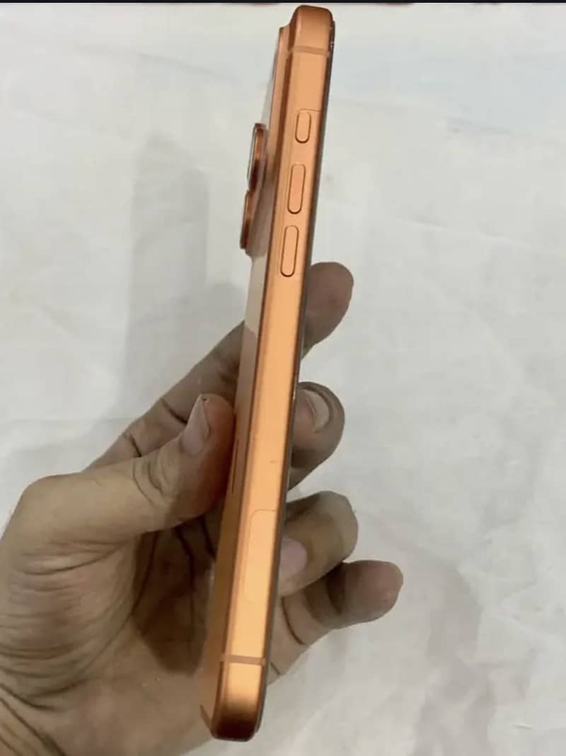 Apple iPhone 17 Pro Max 2