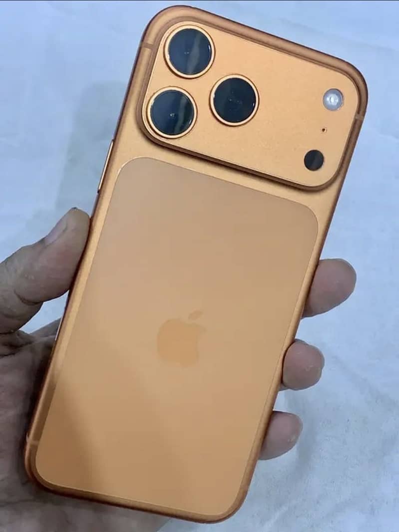 Apple iPhone 17 Pro Max 4