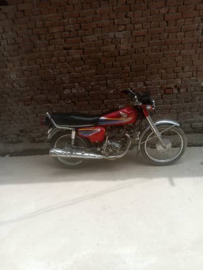 Honda 125 - genuine engine restored (exchange possible)