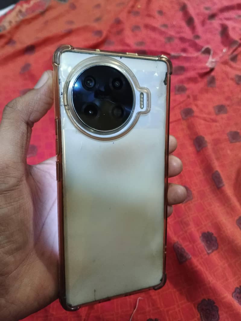 Tecno Spark 20 Pro Plus 3