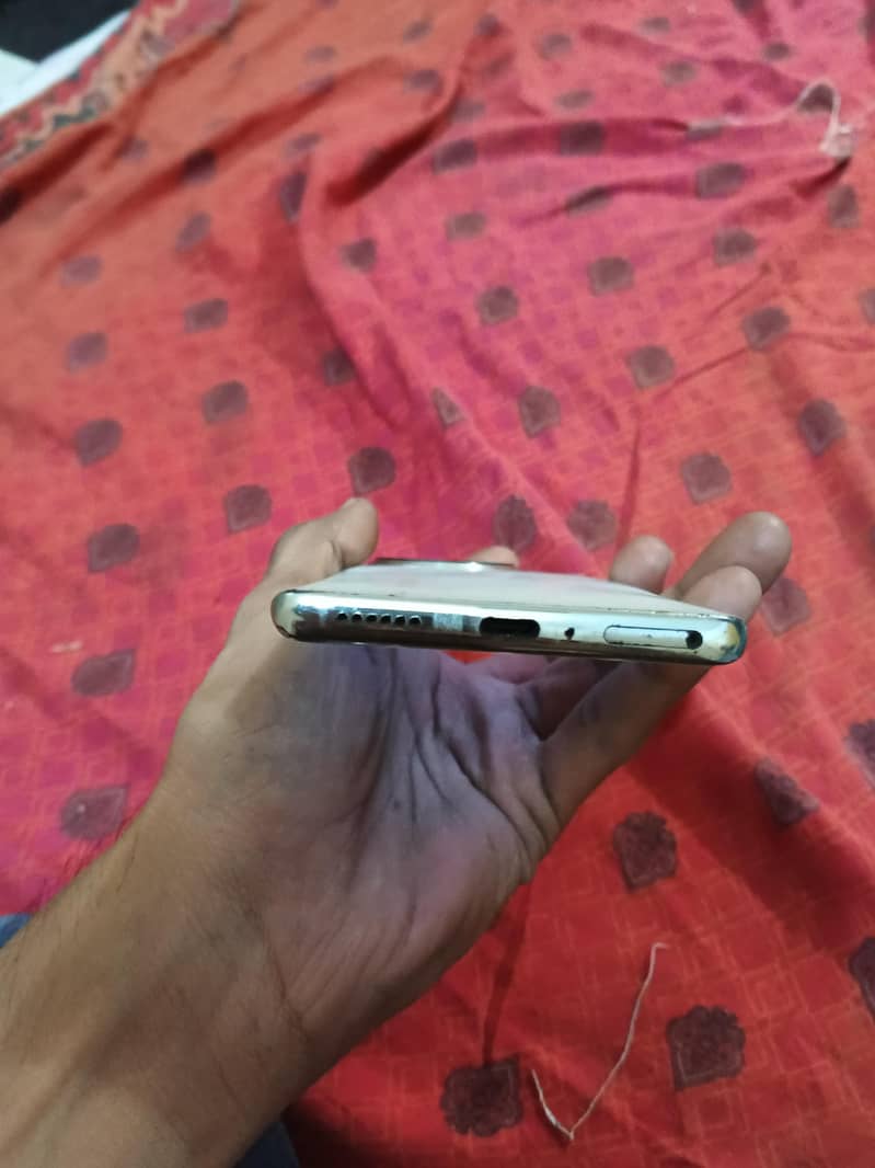 Tecno Spark 20 Pro Plus 4