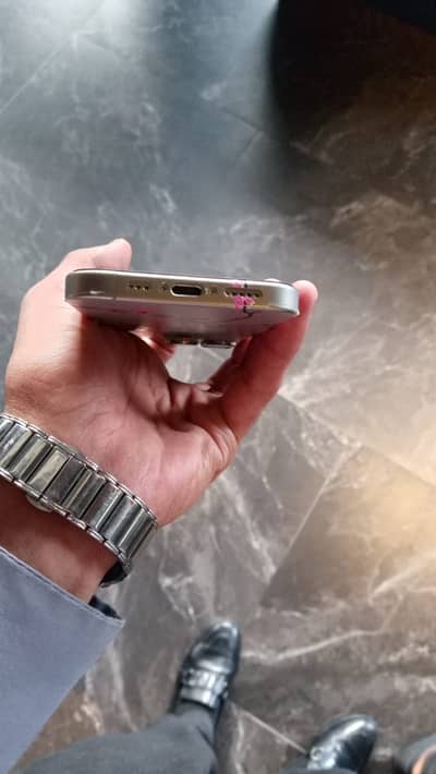 Apple iPhone 16 Pro