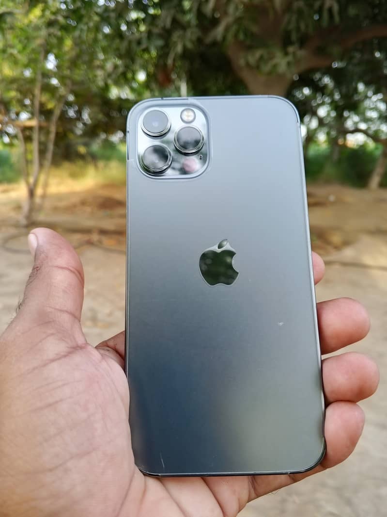 Apple iPhone 12 Pro 1