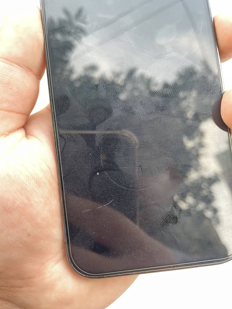 Apple iPhone 13 Pro 4