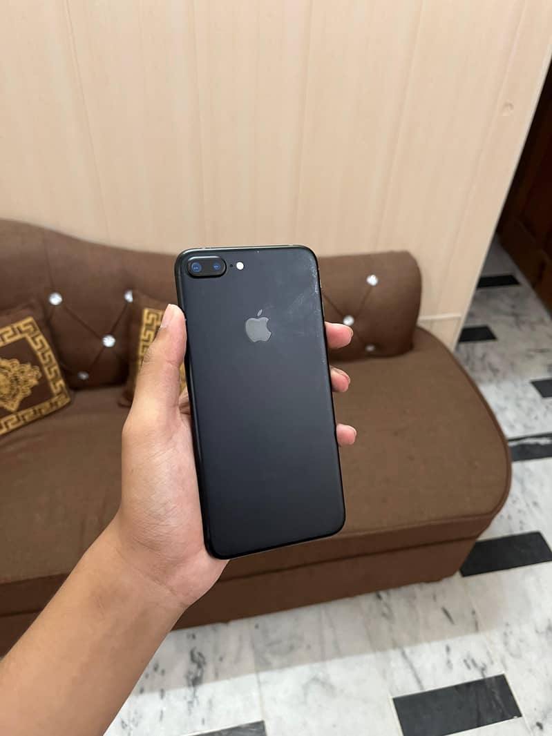 Apple iPhone 7 Plus 0