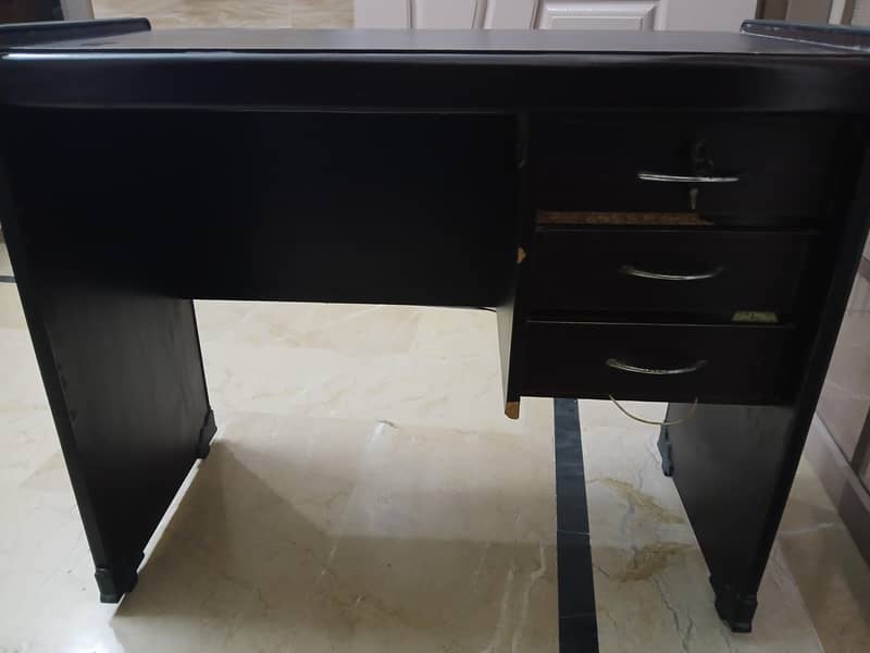 Computer Table 3