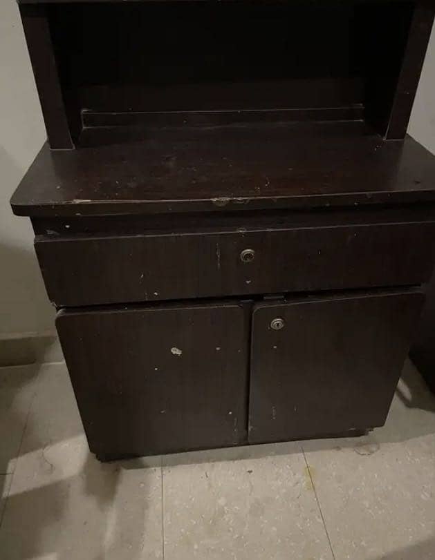 Dressing table 3