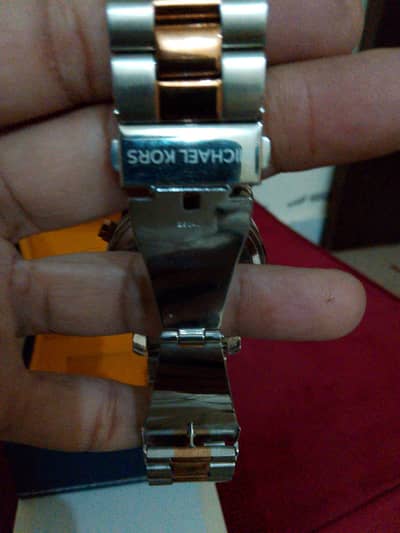 men wrist watch