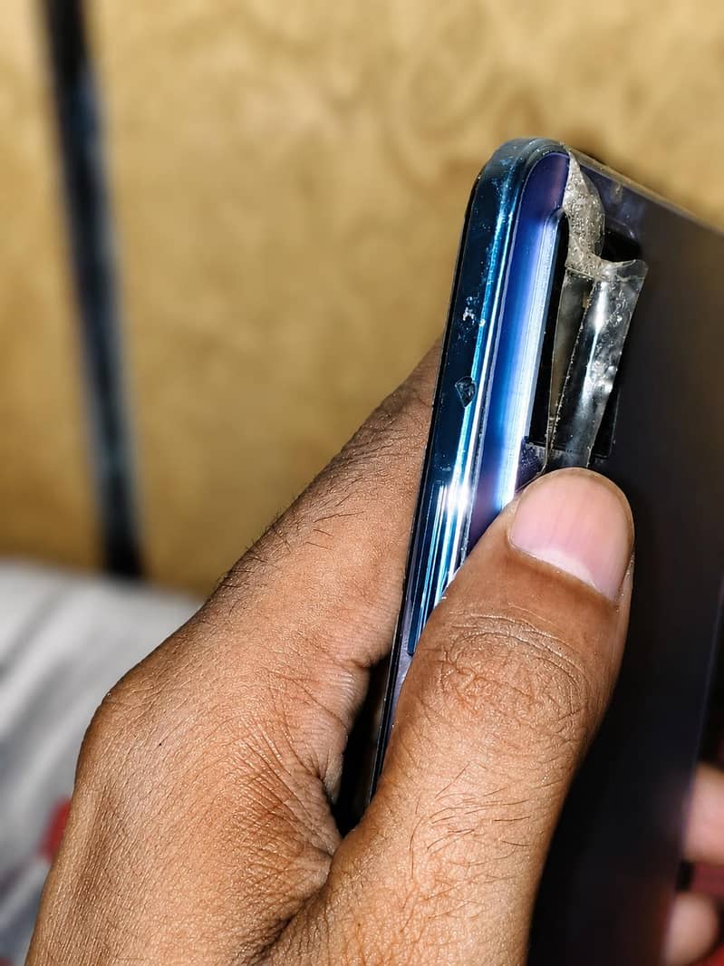 Vivo V21 3