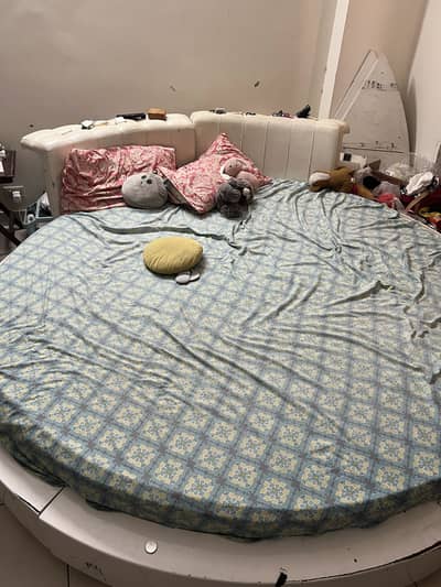 Round bed for sale
