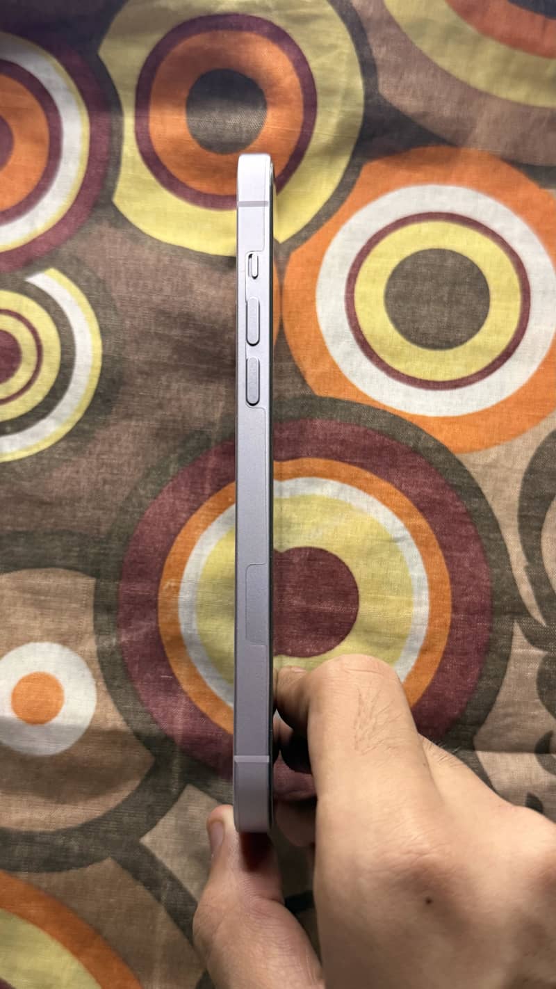 Apple iPhone 14 plus 12
