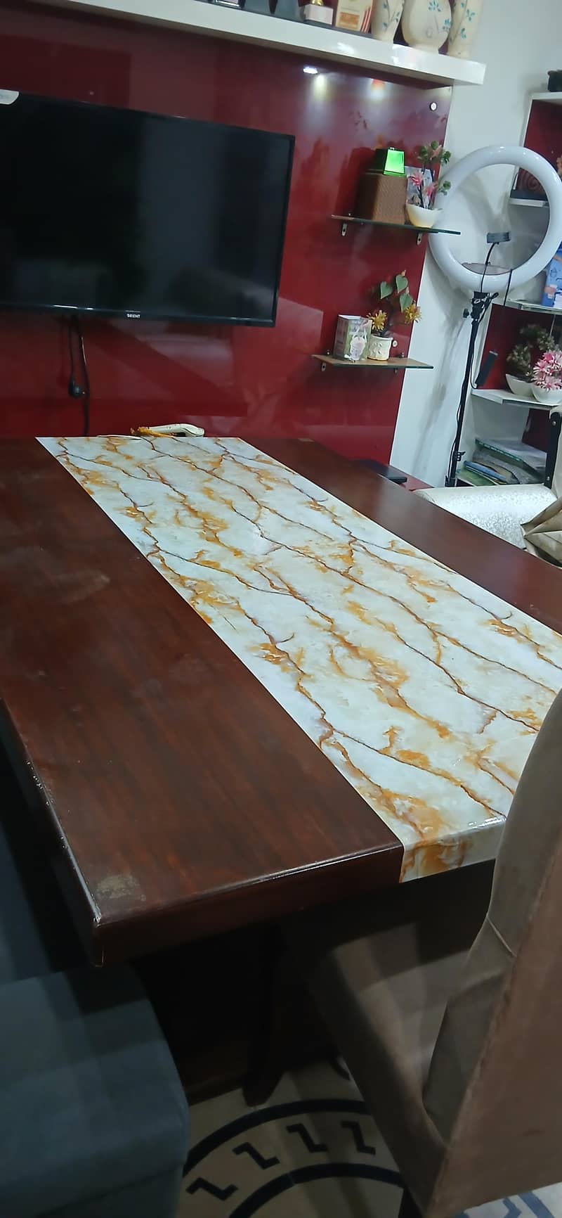 Dining table 4