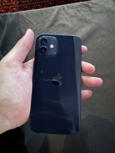Apple iPhone 12