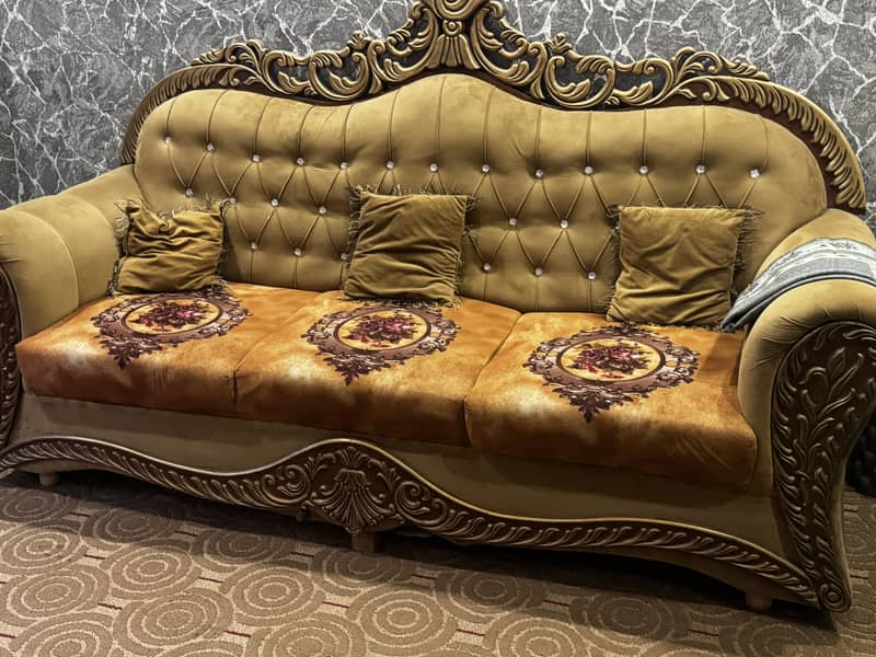 5 seaters sofa 3