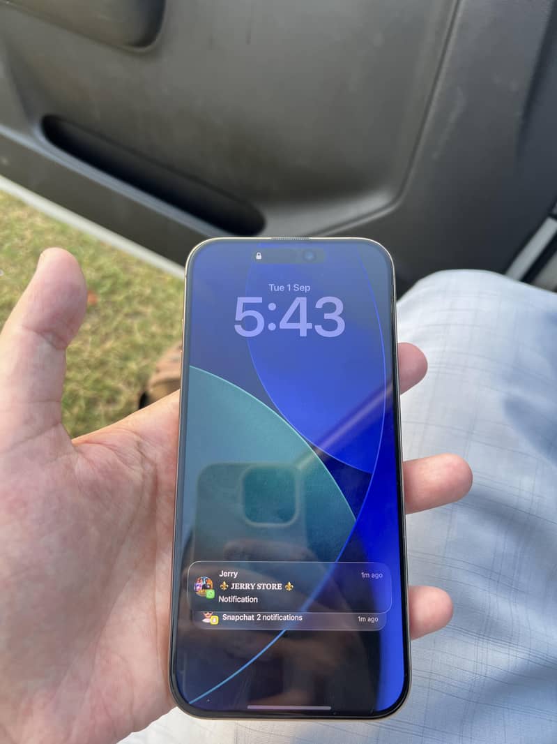 Apple iPhone 16 Pro Max 7