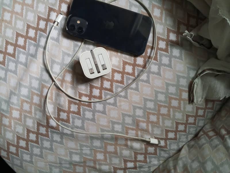Apple iPhone 12 6