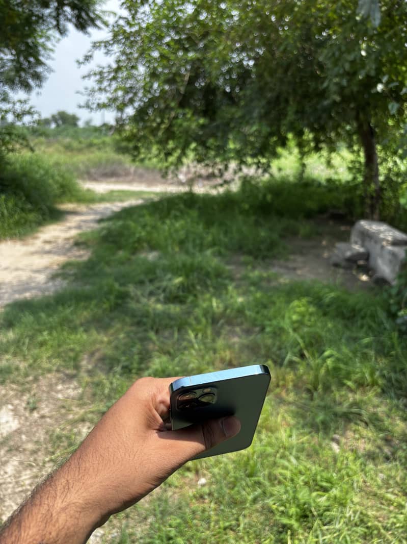 Apple iPhone 12 Pro 4