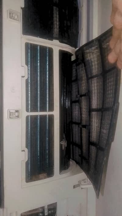 10/10 Haier Ac 1ton total genmaion
