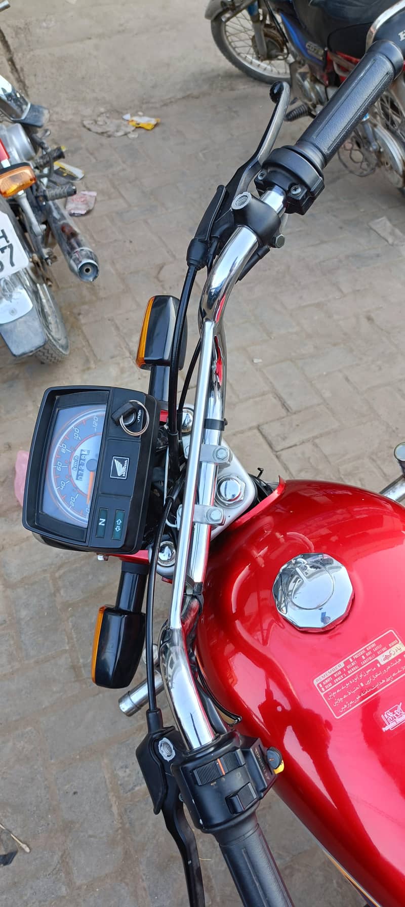 Honda CD 70 2024/25 6