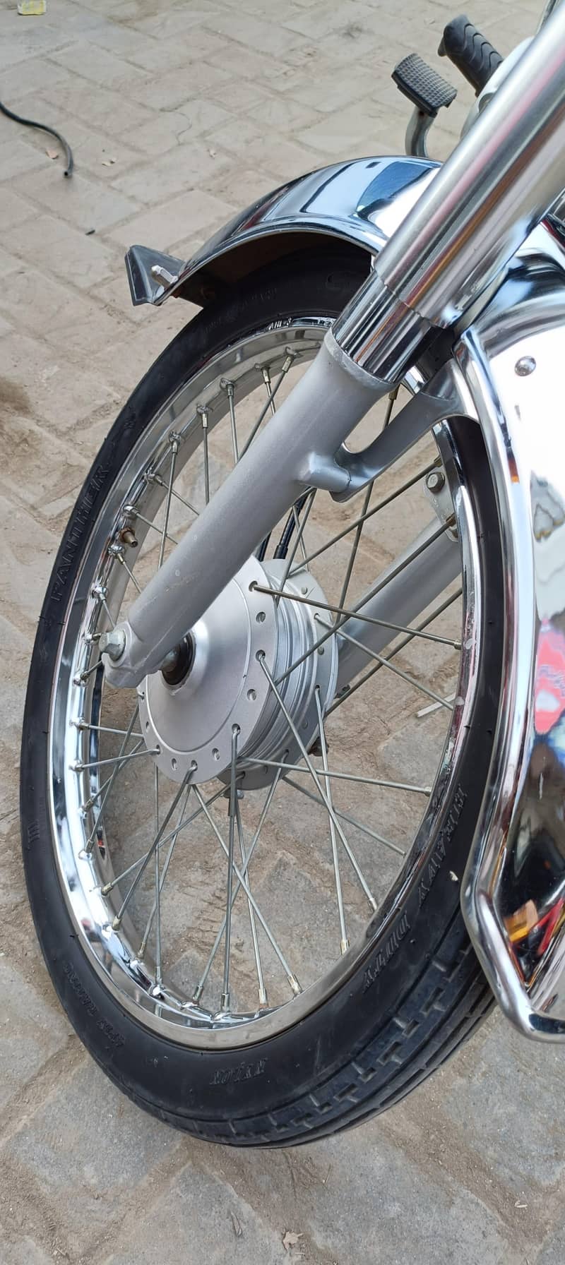 Honda CD 70 2024/25 8