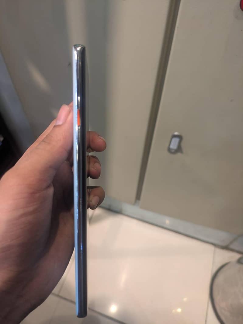 Tecno CAMON 40 Pro 1